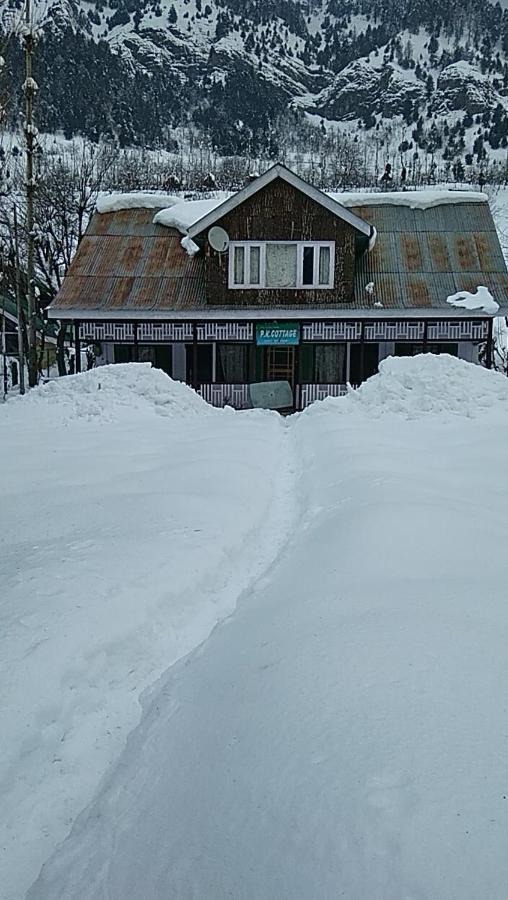 Pk Cottage Pahalgām Eksteriør billede