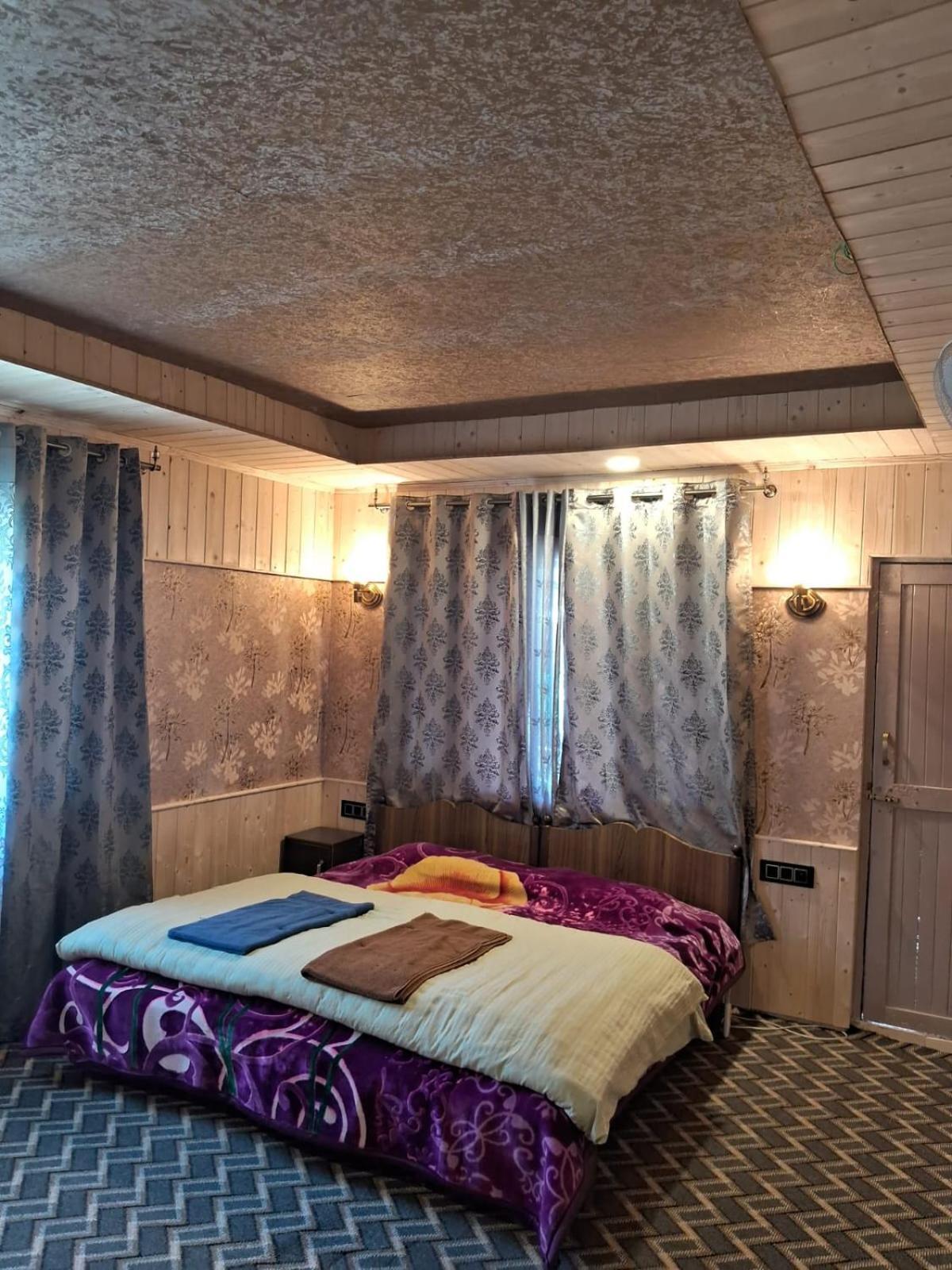 Pk Cottage Pahalgām Eksteriør billede